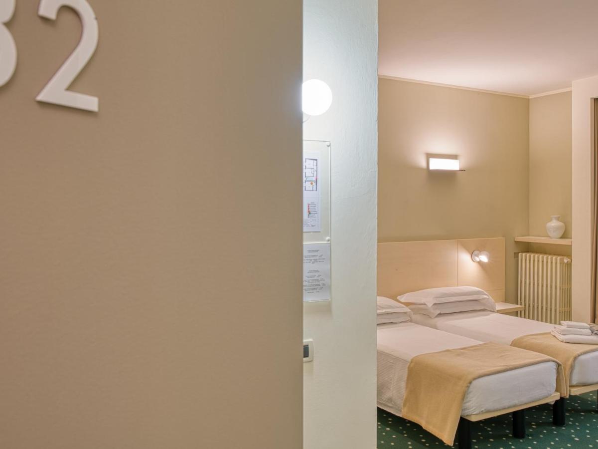Hotel Piroscafo Desenzano del Garda Exterior foto