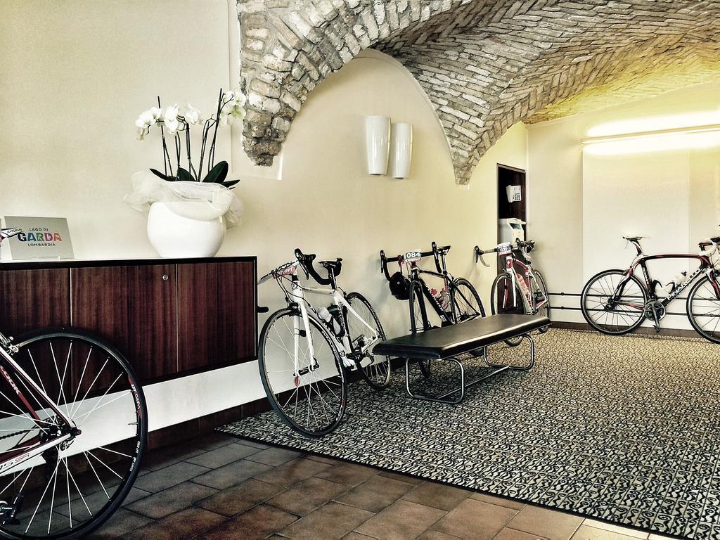 Hotel Piroscafo Desenzano del Garda Exterior foto