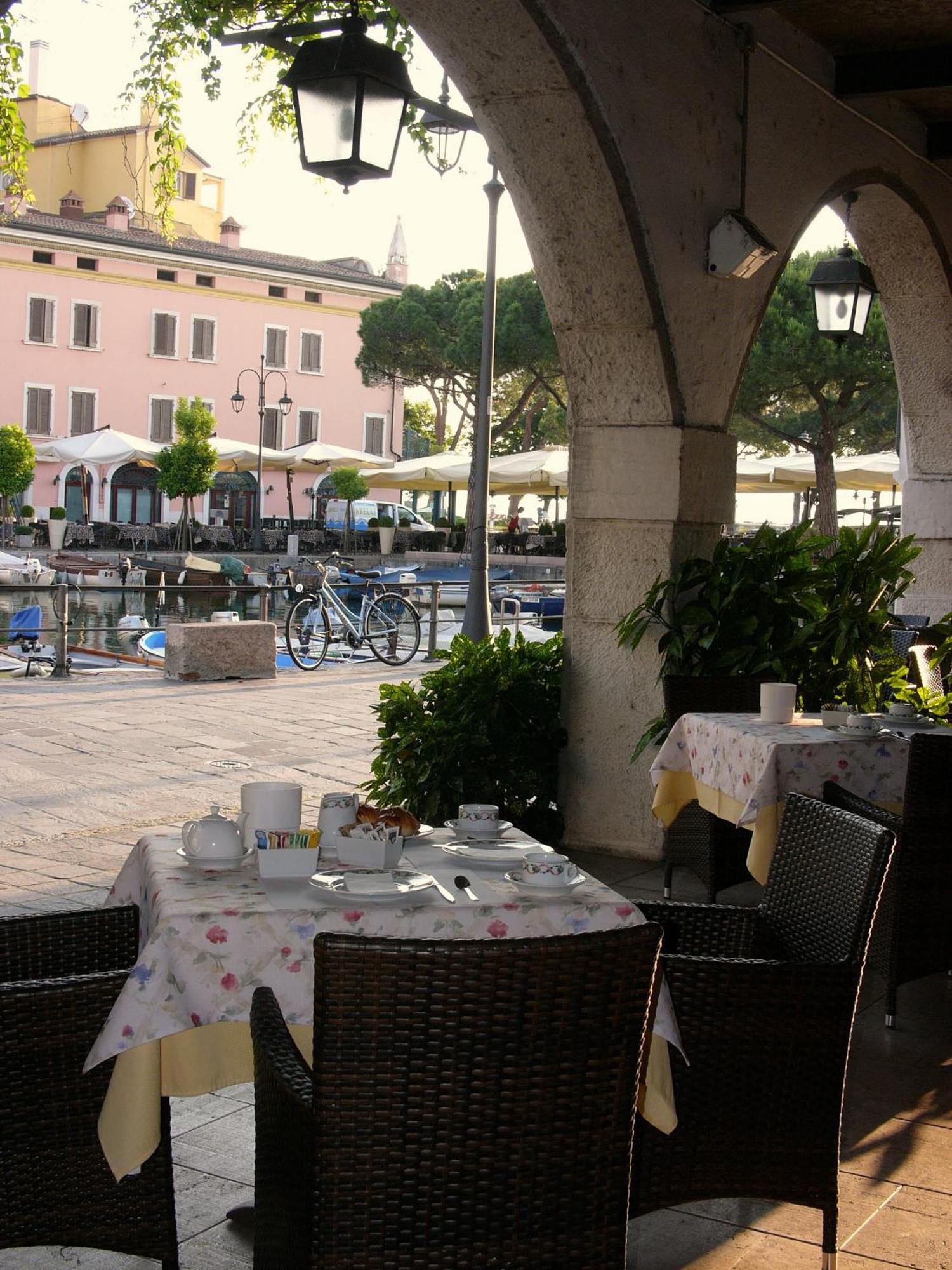 Hotel Piroscafo Desenzano del Garda Exterior foto